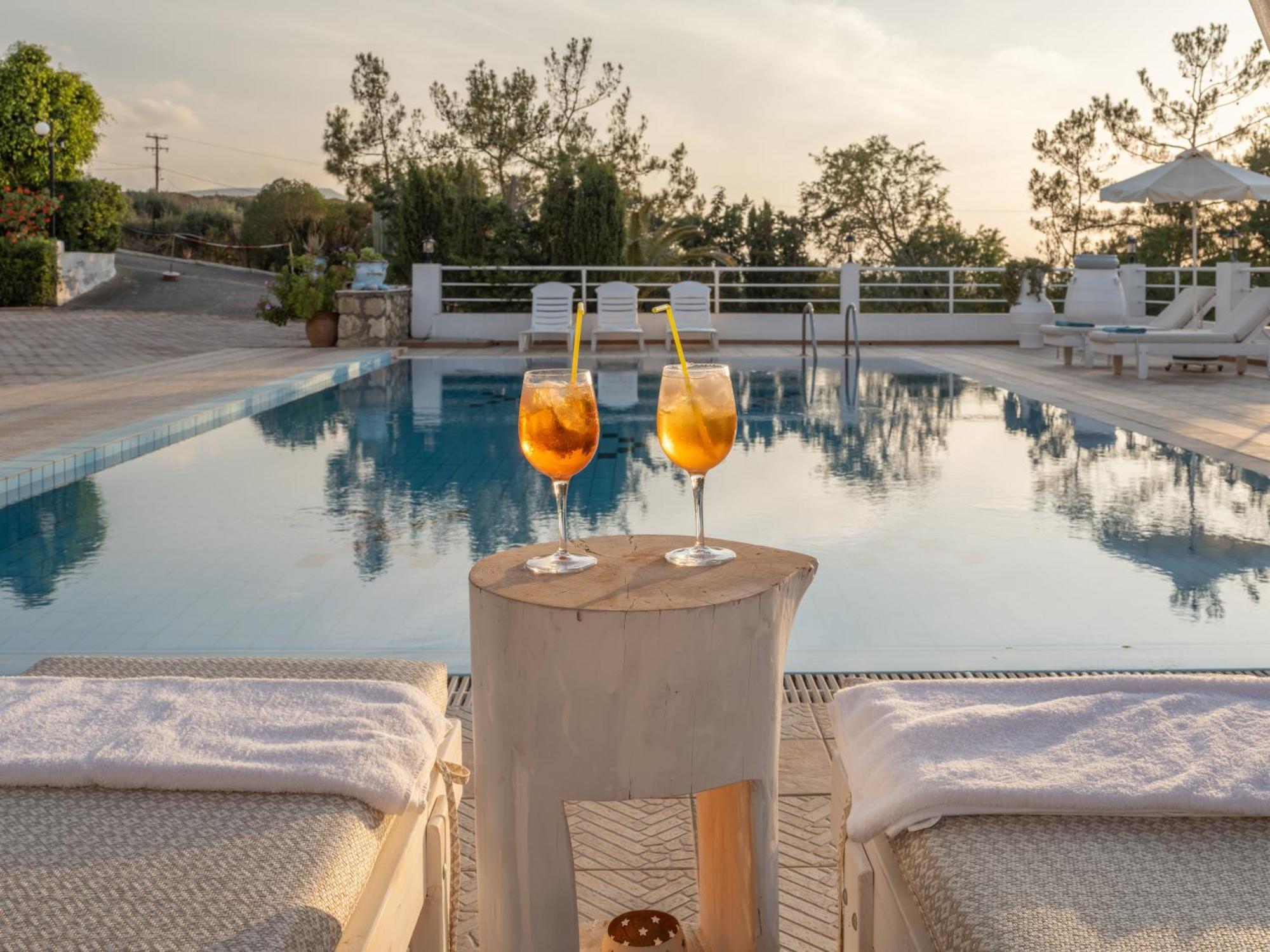 Aegean Apartments Hersonissos  Bagian luar foto