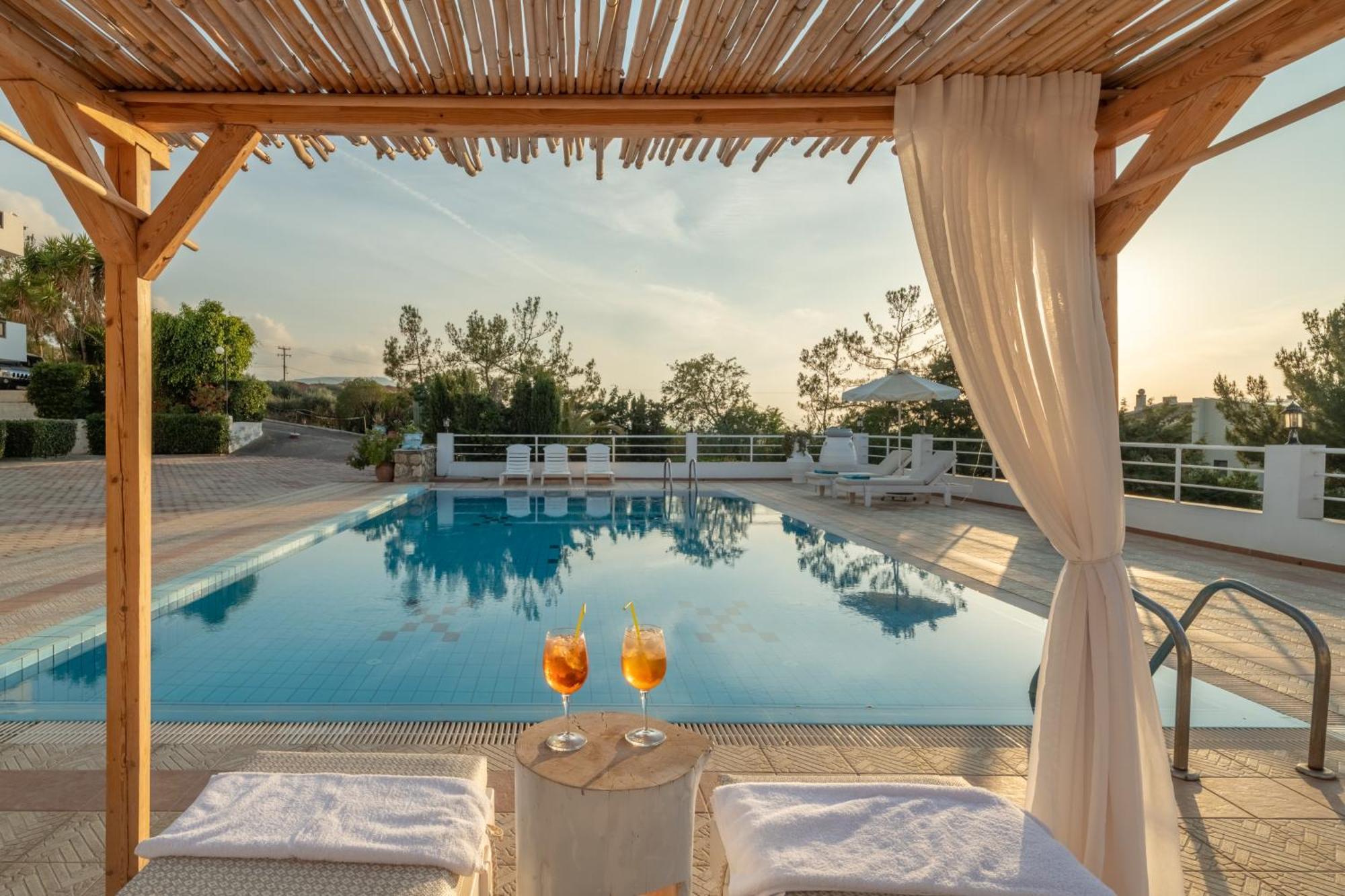 Aegean Apartments Hersonissos  Bagian luar foto